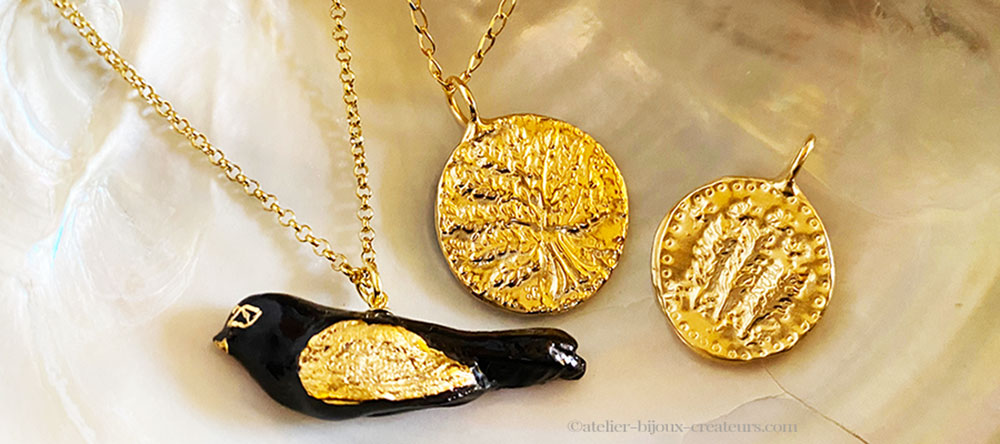 collier médaille
