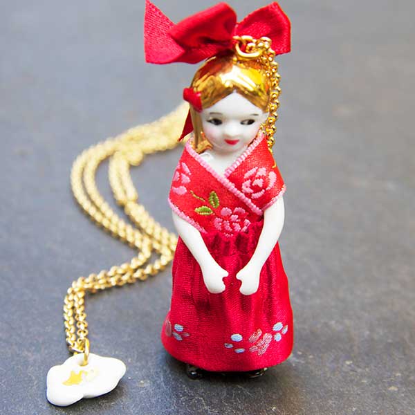 Poupée Gretel Rouge