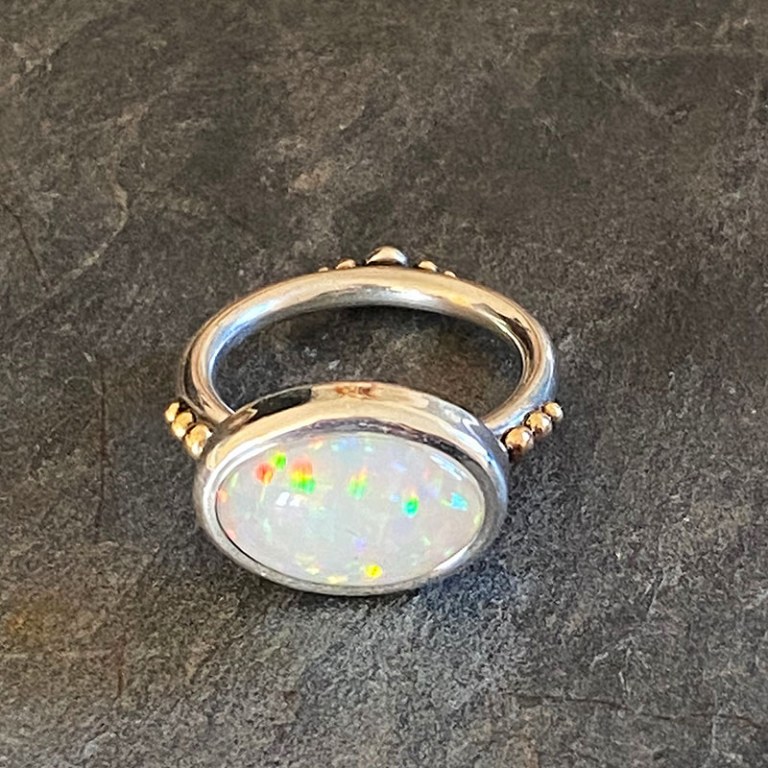 Bague Cabochon Opale Blanche gm