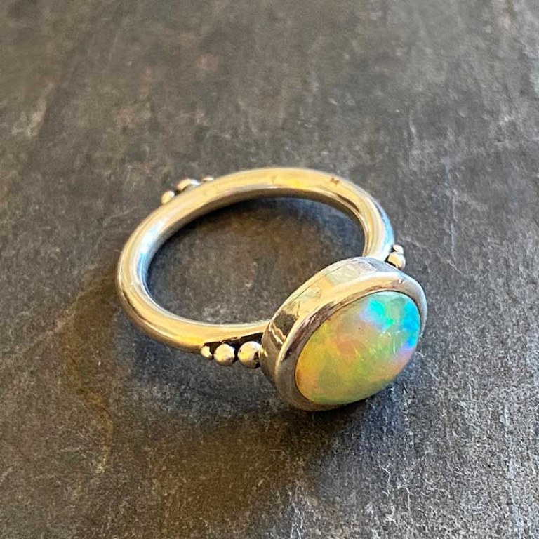 Bague Cabochon Opale Vert