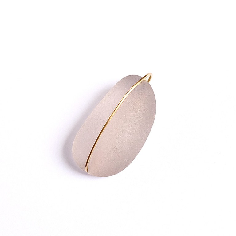 Pendentif mauve