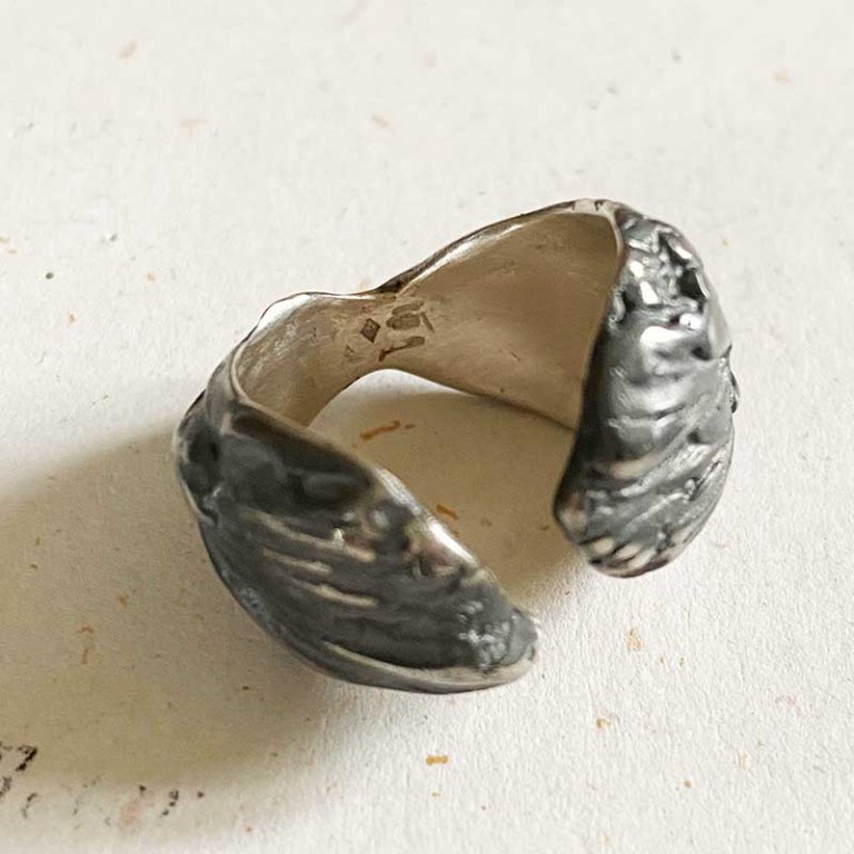 Bague César patine noire