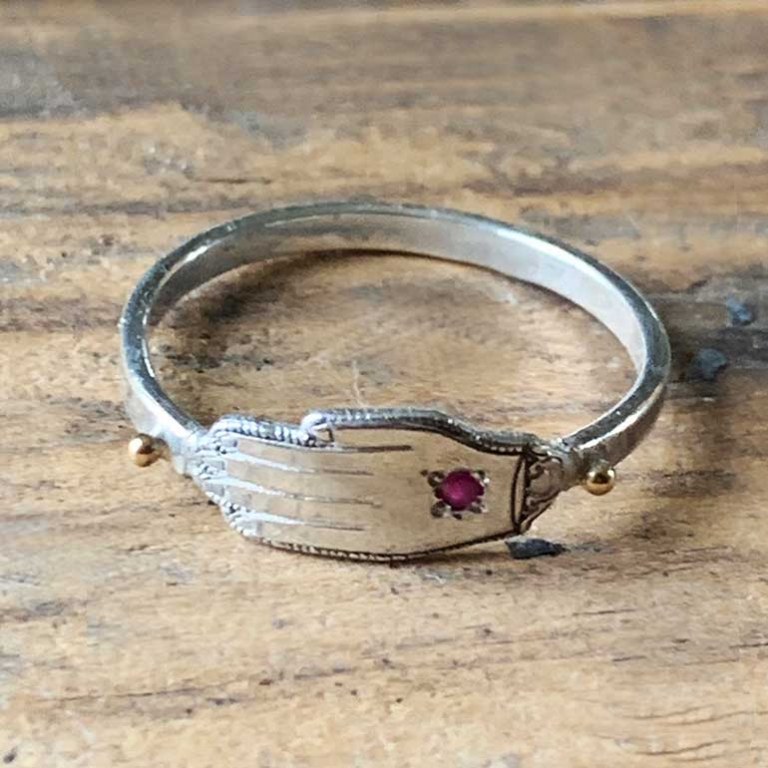 Bague Main